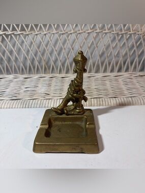 BrassVintage Tipsy Drunk Man Holding Lamppost Ashtray, Bar Decor